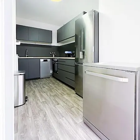 6pers-balcony-paris 12-hopital Trousseau Apartment Paris