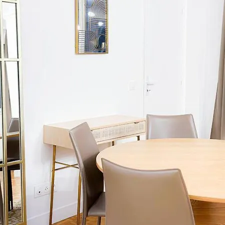 6pers-balcony-paris 12-hopital Trousseau