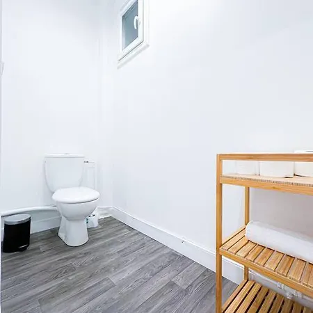 6pers-balcony-paris 12-hopital Trousseau Apartment *