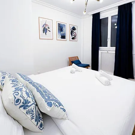 Apartment 6pers-balcony-paris 12-hopital Trousseau Paris