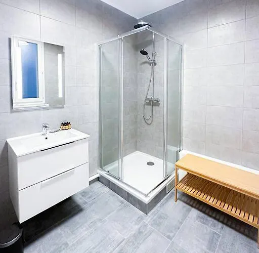 6pers-balcony-paris 12-hopital Trousseau Appartement *